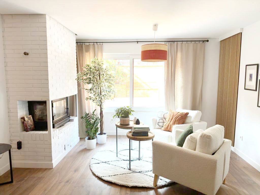 Resultado de proyecto de decoración por estancias en Barcelona - sala de estar luminosa
